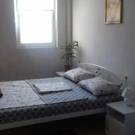 Gelena אוזהורוד